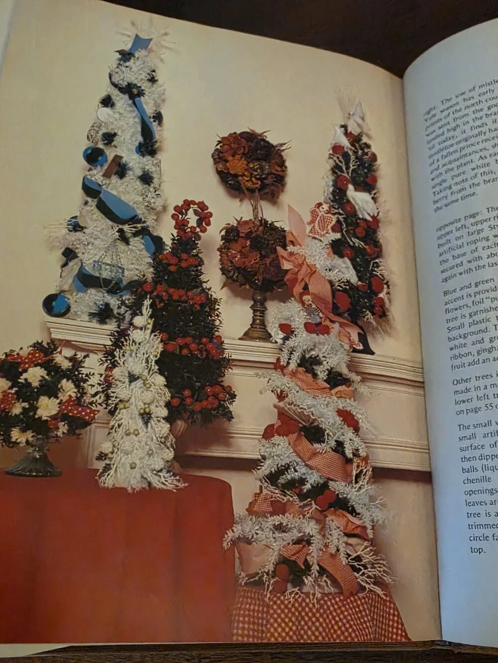 Christmas Decorations By Bill Hixson 1984 Hardcover Oversized